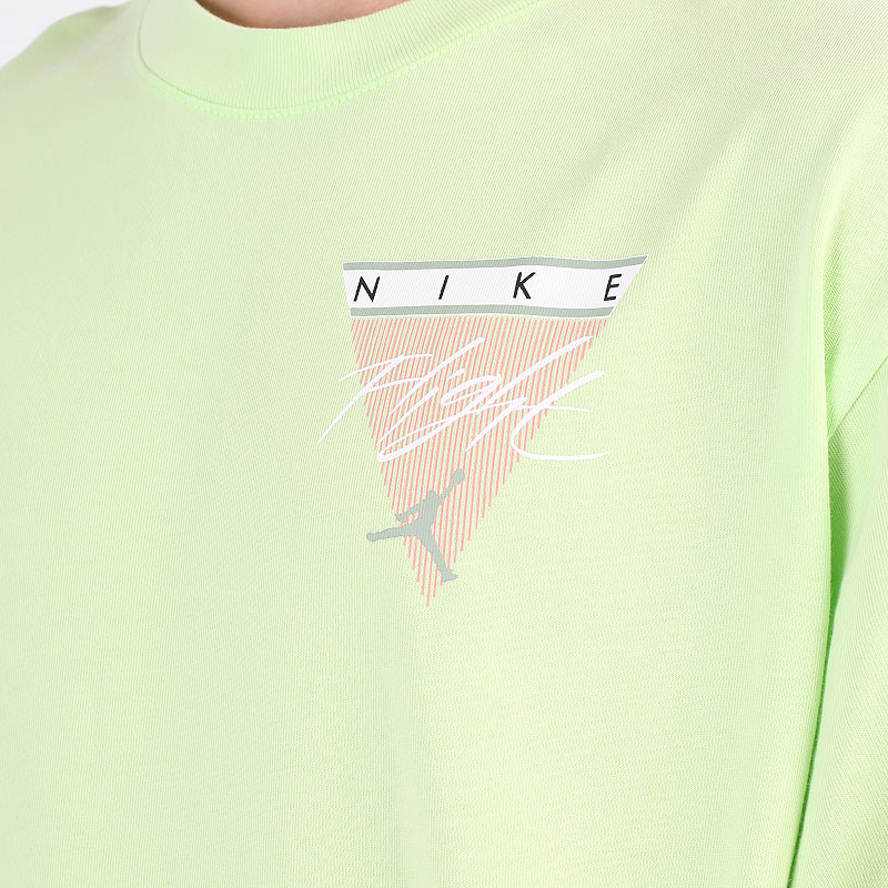 мужская салатовая футболка Jordan Flight Essentials Washed Graphic T-Shirt CZ8063-358 - цена, описание, фото 2